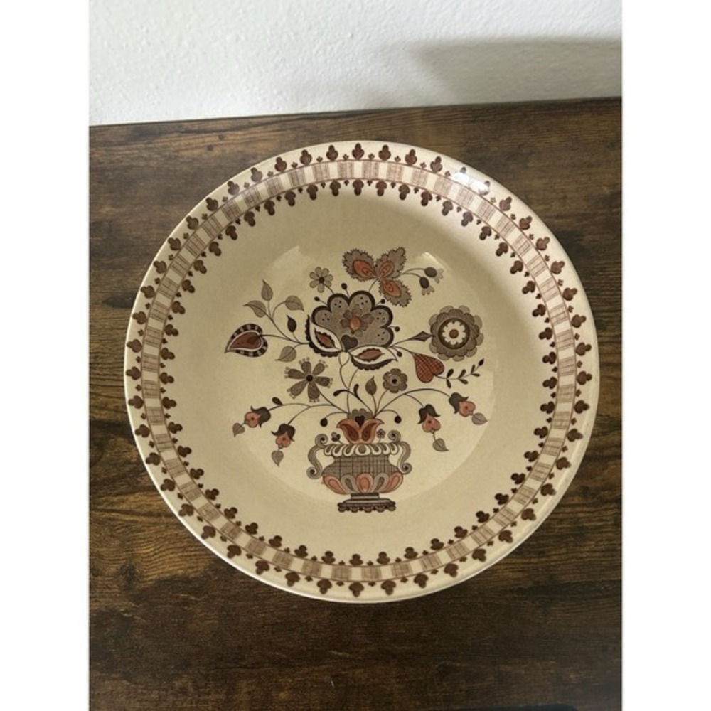 Johnson Brothers Jamestown Brown Made In‎ England Serving Bowl